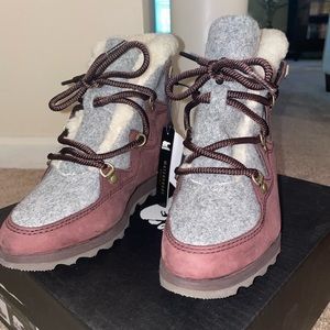 Sorel Sneakchic Alpine Holiday Boots